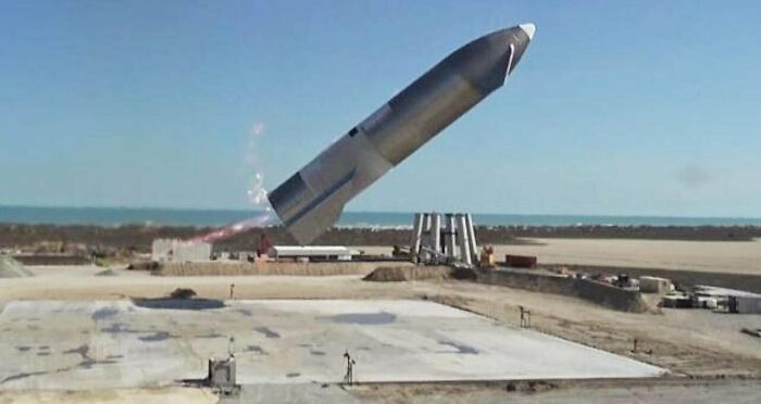 Oh Snap! 50 Photos That Caught Disaster Right Before It Happened