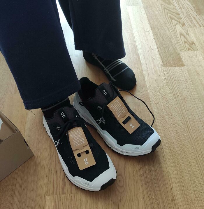 My Girlfriend's Online Shoe Order Is... For The Same Foot?