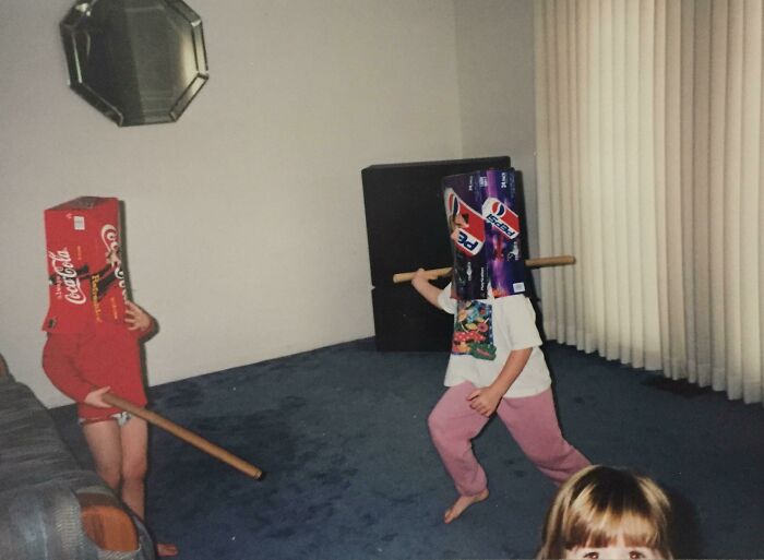 Sibling Life Captured Perfectly In One Hilarious Pic