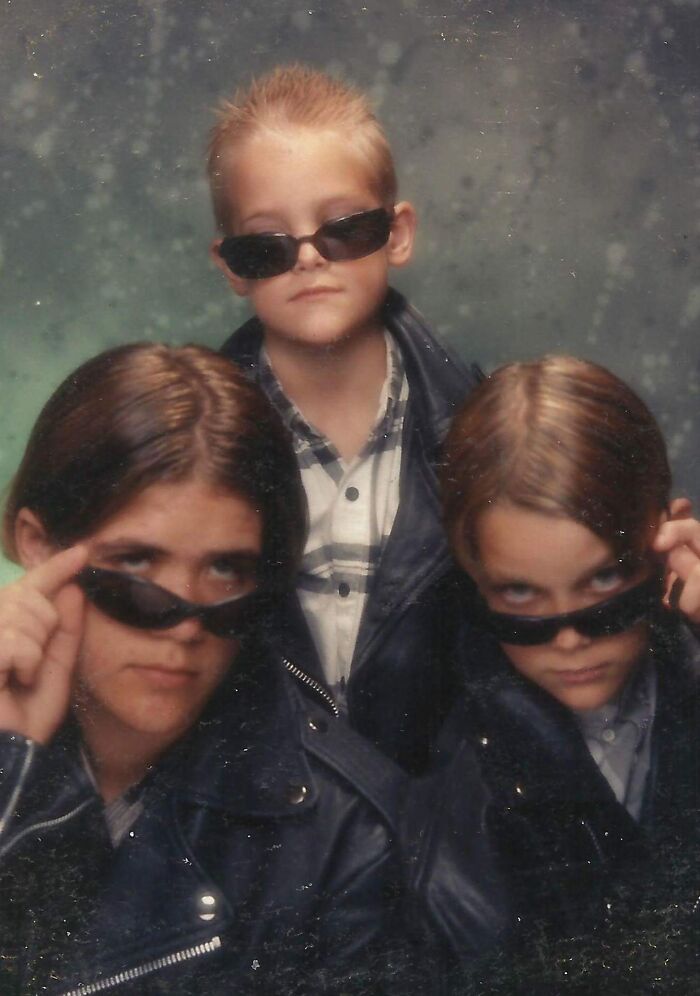 Throwback To Brothers Living Their Best 90s Life