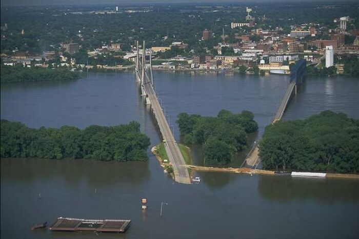 That Time One Guy Flooded Part Of The Mississippi Just To Go Drinking