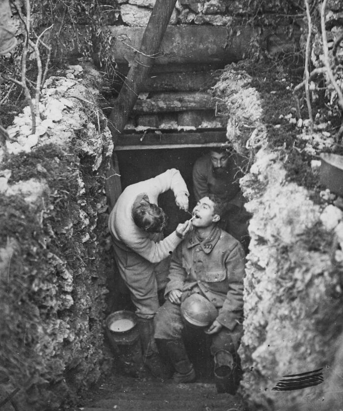 A Dentist Drove A Rolls Royce To Treat Soldiers In WWI