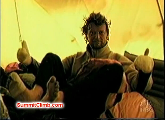 Everest Climber Left In Just A Fleece Survived The Night