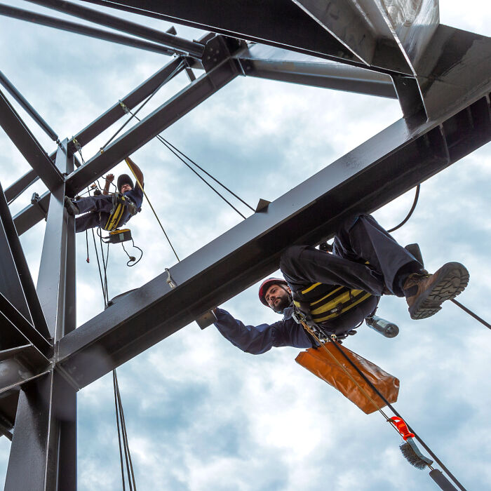 Wait, Ever Seen Industry Look This Cool? Peek Inside These Epic Machine Shots! (9 Pics)