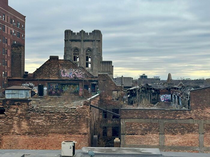 37 Places Instagram Made Look Like Magic But Reality Said Nope