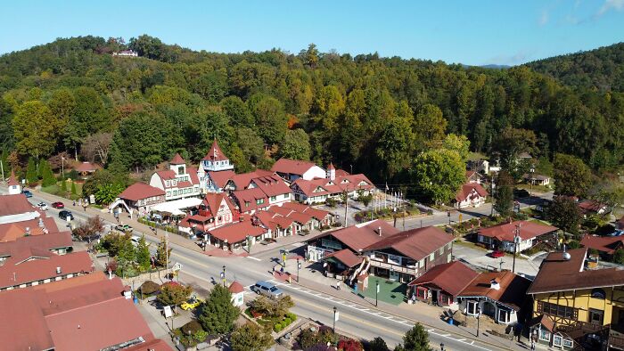 37 Places Instagram Made Look Like Magic But Reality Said Nope