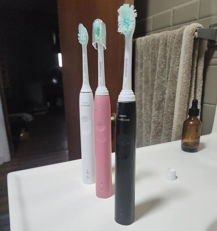 Make Your Dentist Proud With The Philips Sonicare Electric Toothbrush