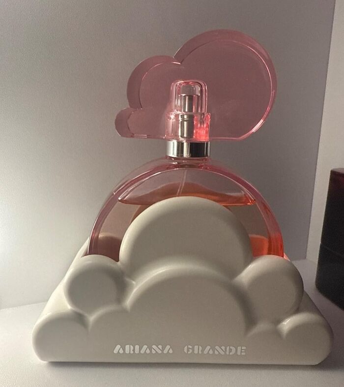 Say “Bye Bye” To Old Body Spray and Hello To Ariana Grande Cloud Pink Perfume