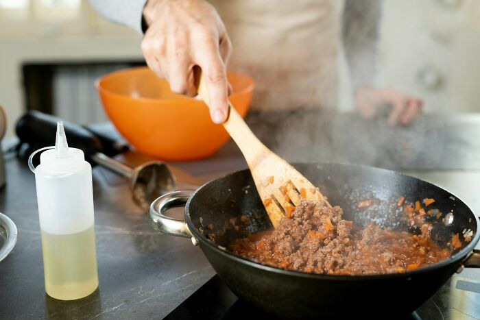 Oops! The 46 Cooking Blunders That Drive Chefs Nuts (And How To Fix ’Em)