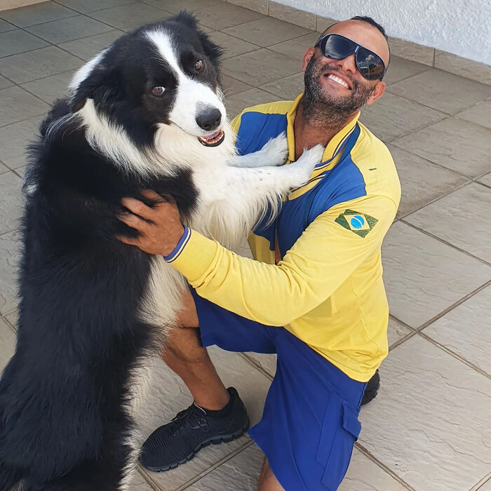 Meet The Mailman Who’s BFFs With Every Dog On His Route (Yep, Really!)