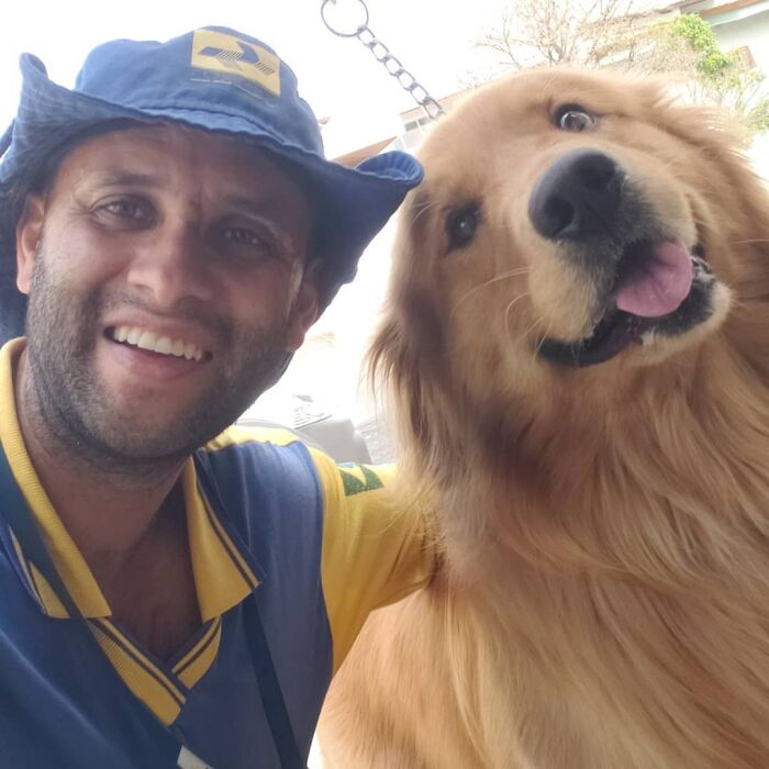 Meet The Mailman Who’s BFFs With Every Dog On His Route (Yep, Really!)