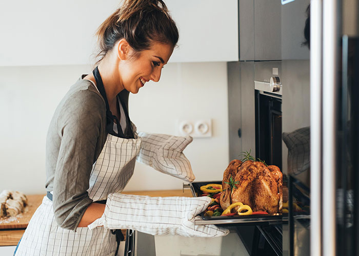 The Wildest Thanksgiving Fails That Will Make You Go "Wait, That Actually Happened?!"