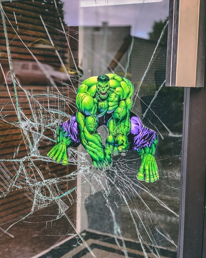 Paper Cutouts That Totally Trick Your Eyes (Like, Magic on the Streets)