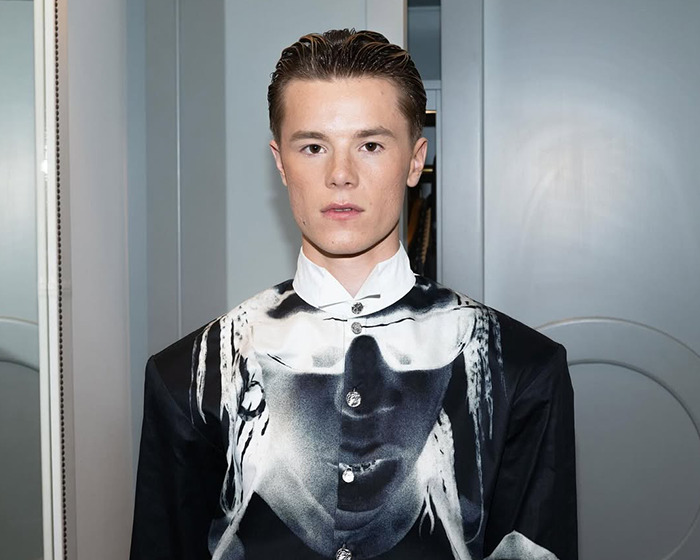 Edvin Ryding as Vitus