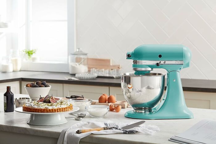 Bake Like A Pro (Even With A Box Mix) Thanks To This KitchenAid Mixer