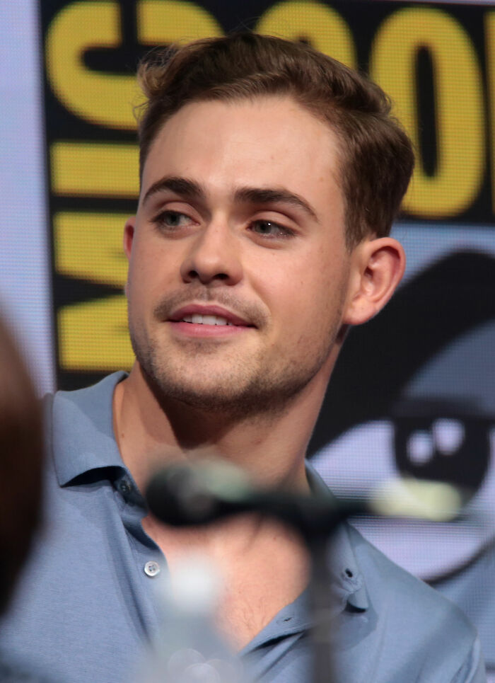 Dacre Montgomery, 31 – From Failing Drama To Stranger Things Fame
