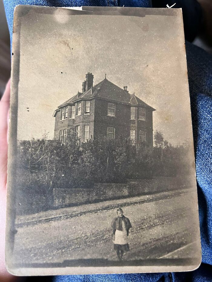 Trying To Find This Charming House in Dorset—Any Ideas?