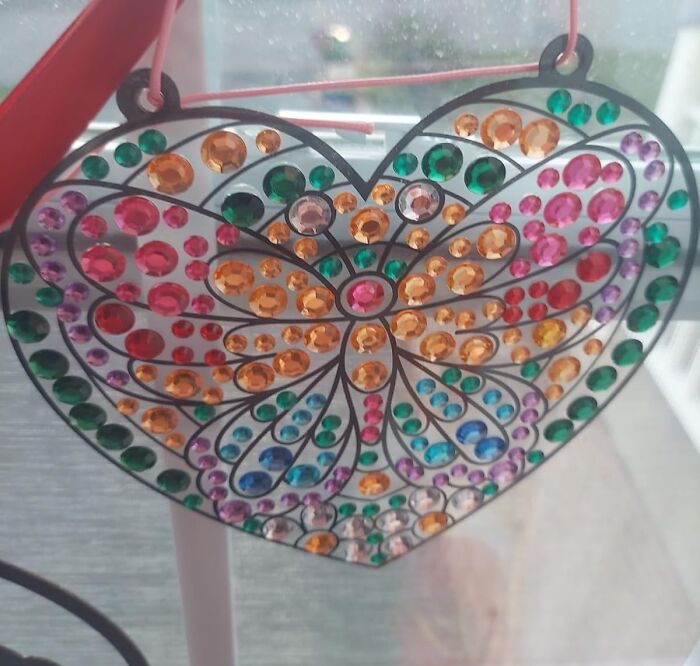 Create Window Magic With The Window Art Suncatcher Kit