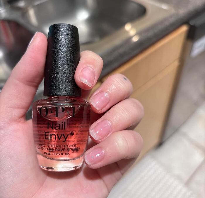 Say Goodbye To Weak Nails With Opi Nail Envy Strengthener