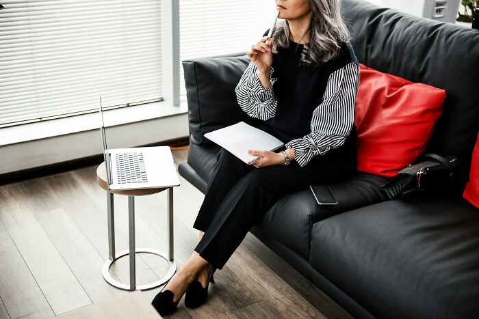 26 People Spilling Their Wildest Work Shenanigans (Yep, They Really Did That)