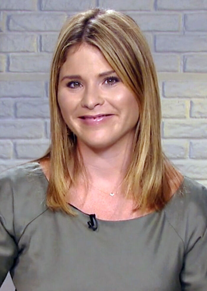 Jenna Bush Hager: The Friendly TV Host (44)