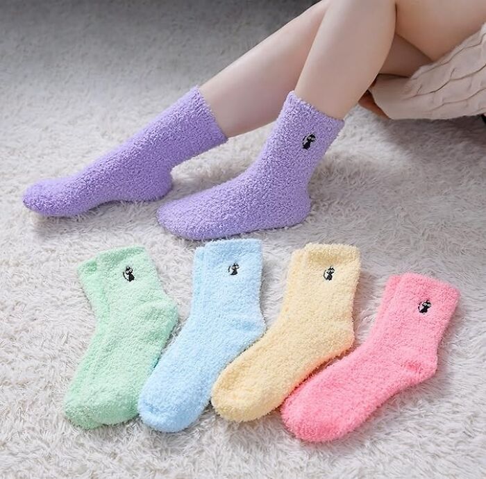 Give Your Guests’ Toes A Fuzzy, Soft Hug With These Socks