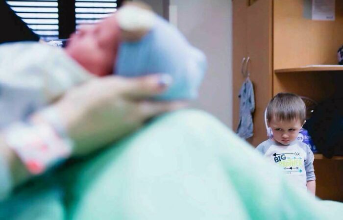 These Photobombs Totally Stole The Show And We Can't Stop Laughing