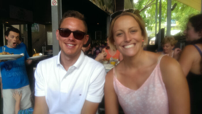 These Photobombs Totally Stole The Show And We Can't Stop Laughing