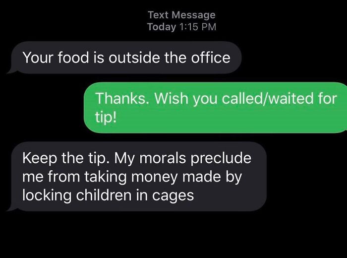 She Asks Her Delivery Person To Text When They’re Here, This Time It Got Weird
