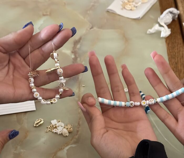 Time To Get Summer Camp Serious With This Friendship Bracelet Making Kit