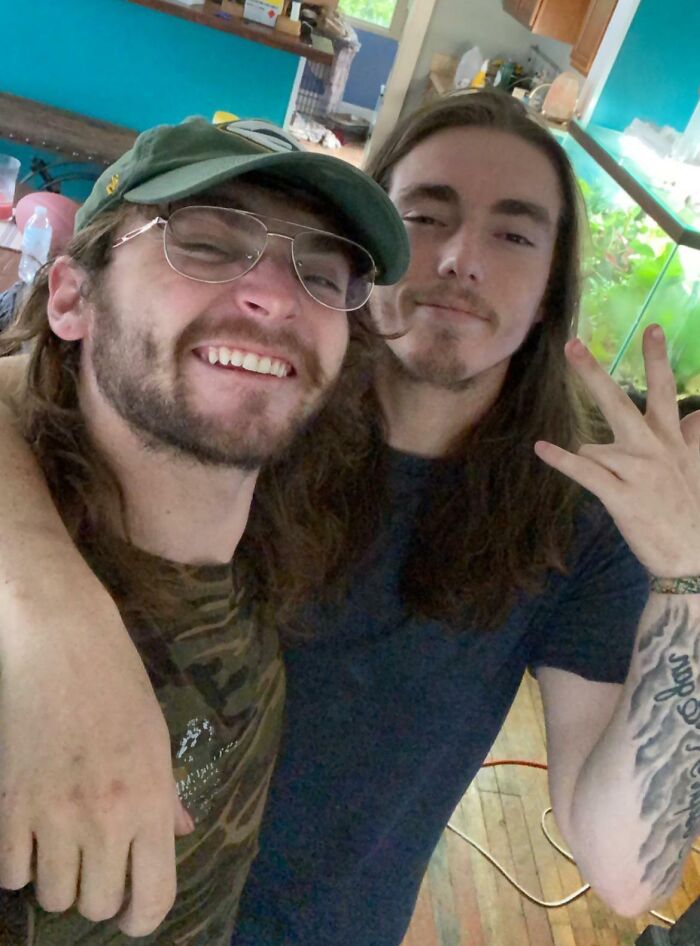 Long-Lost Brother Reunited After 22 Years—Making Up For Lost Time Like Pros