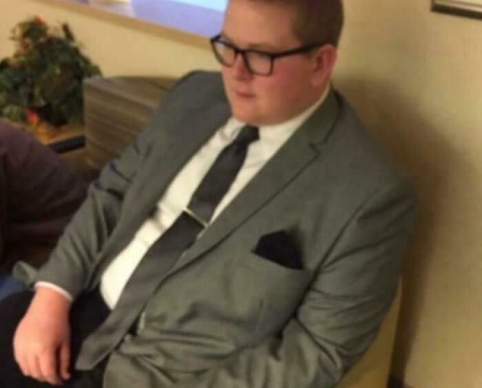 Brother’s Suit Game On Point For Sister’s Big Baby Day