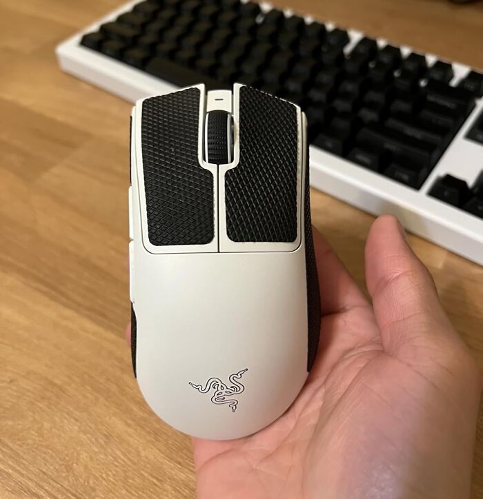 Laggy Mouse? Throw It Out and Grab the Pro Wireless Gaming Mouse