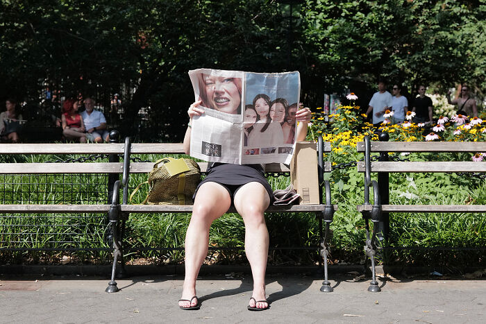 Reading the Newspaper by Jaejoon Ha – Old School Newsbreak at Washington Square Park