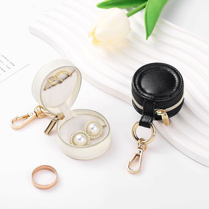 No More Lost Rings: This Jewelry Holder Keychain Has Got Their Back