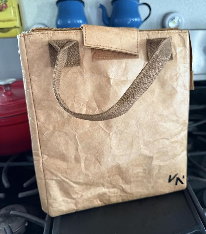 Ditch The Sad Plastic Bag Lunch Box For This Stylish Insulated Vonnova Lunch Bag