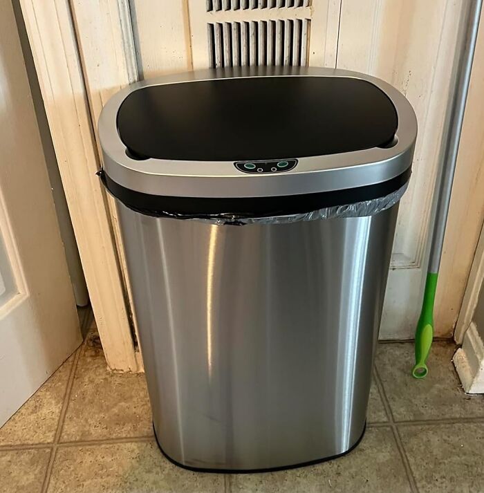 Pick Up The Trash (Literally) With This Fancy Trash Can With An Automatic Lid