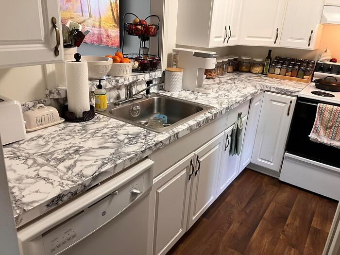Instant Kitchen Upgrade! Stick On This Marble Contact Paper For Countertops That Look Fancy (Without The Price)