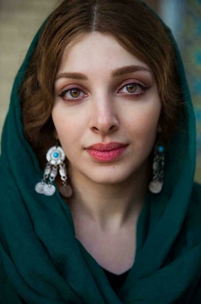 Young Persian Lady in Tehran Looking Stunning