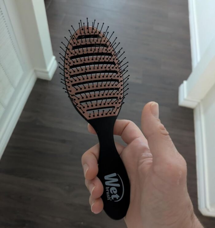 Say Goodbye To Tangled Hair With The Wet Brush