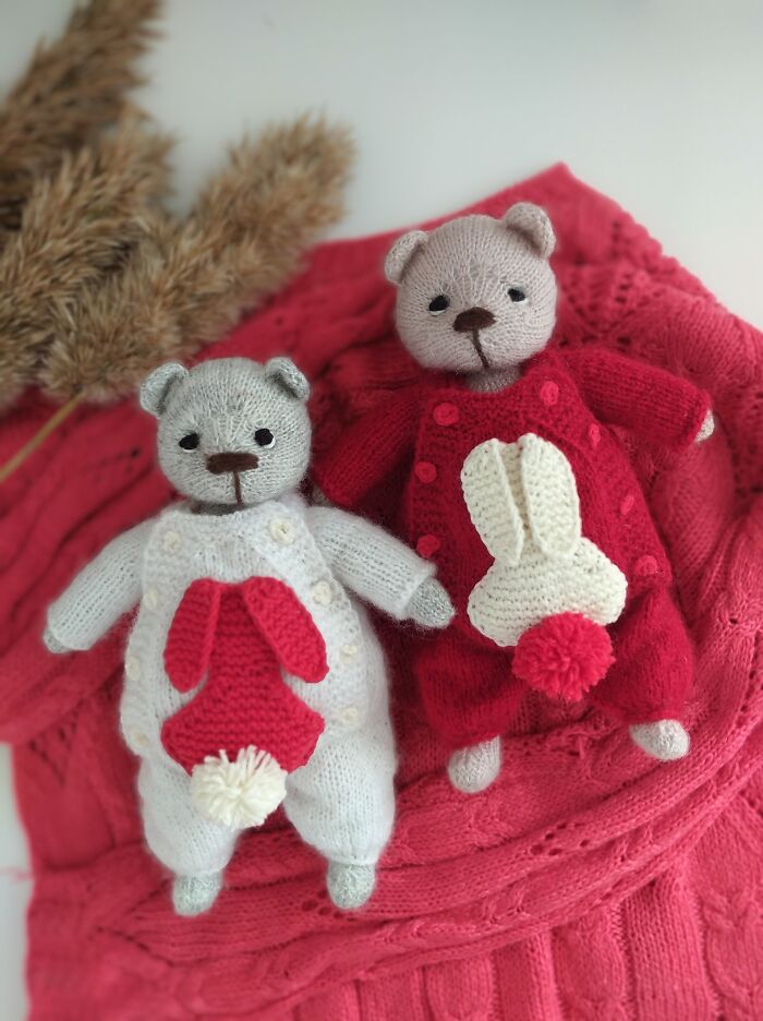 10 Times Yarn Became Cuddly Teddy Bears (Magic, Right?)
