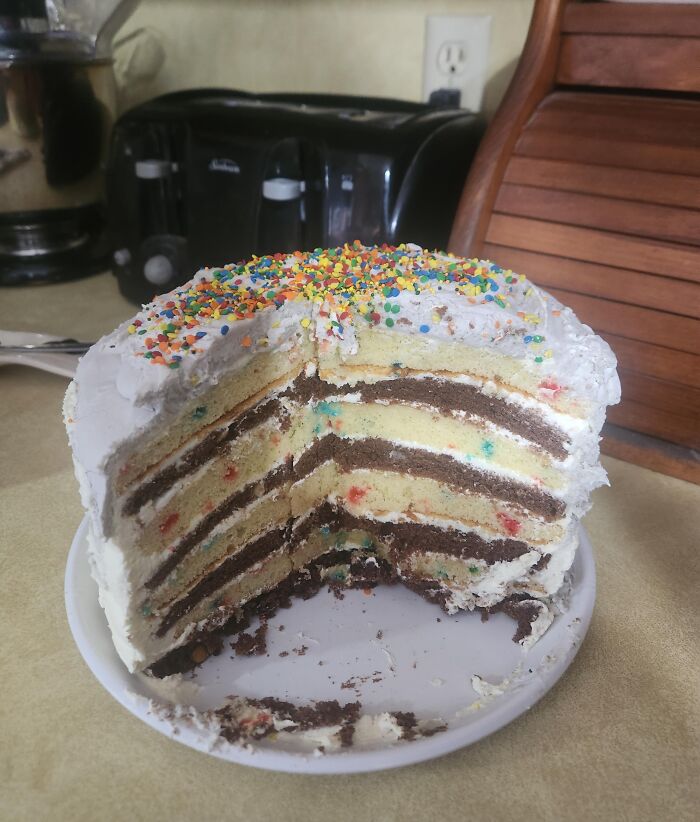 90-Year-Old Grandpa’s First Cake Ever—Masterpiece Alert!