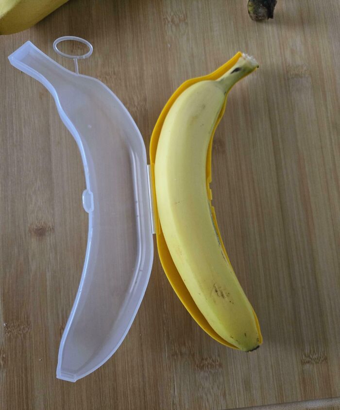 After 4 Years, Found The Banana That Finally Fits Perfectly In The Box