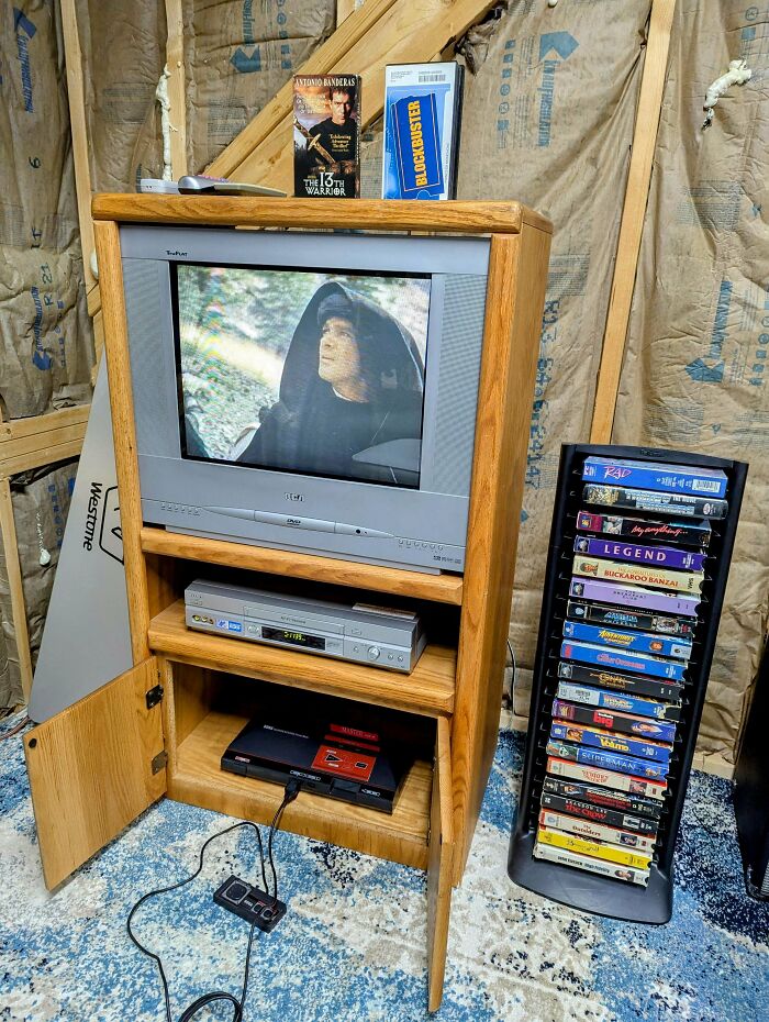 Free Cabinet And Free TV Make A Surprisingly Perfect Duo