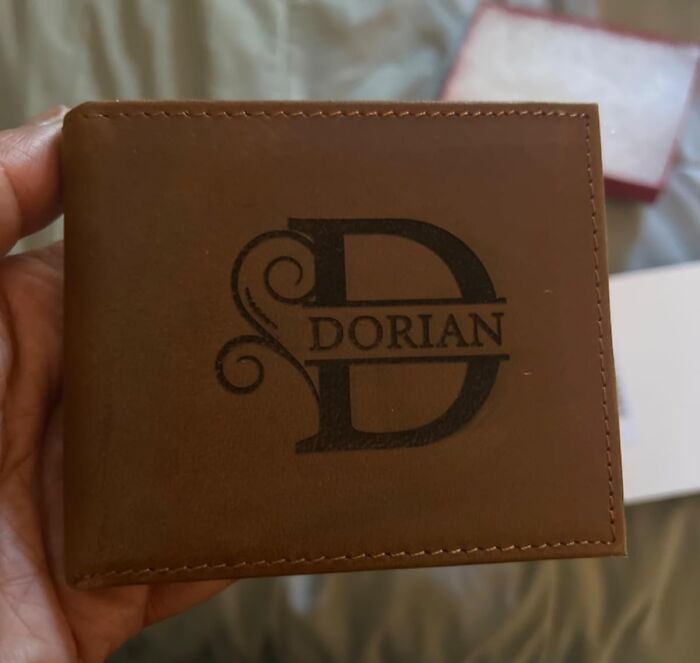 Custom Leather Wallet: The Classy Reminder Of You Every Time They Pay For Something Dumb