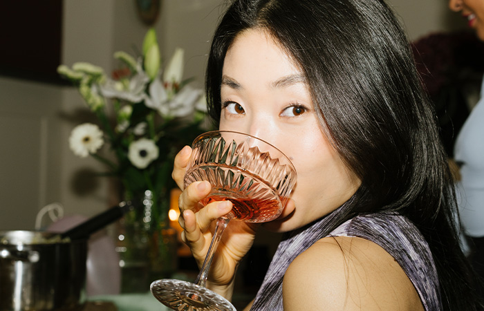 The Stealthy Power of Eye Contact