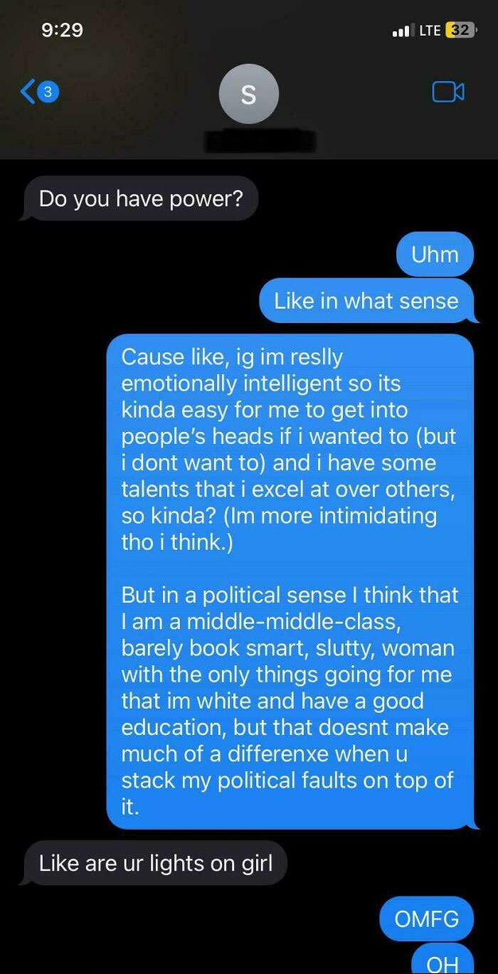 GF Texting Her Friend Like a Total Boss