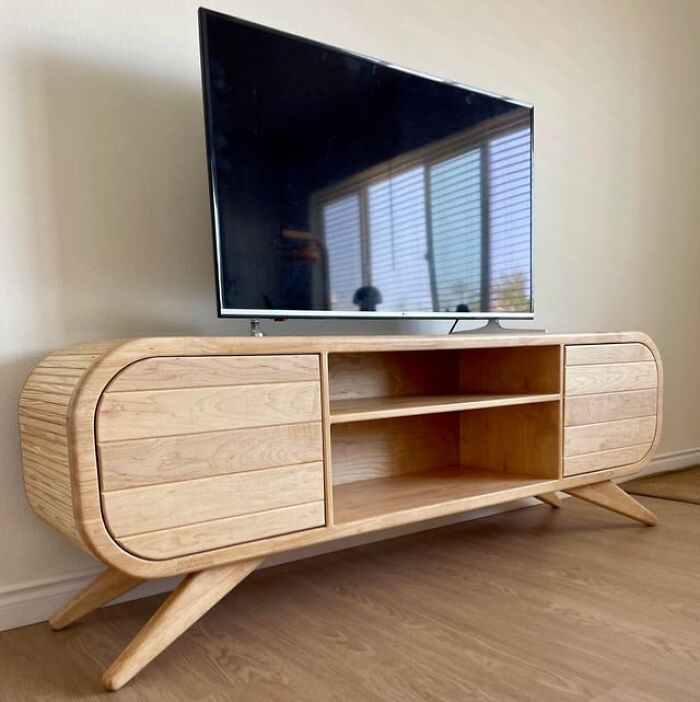 Made A TV Stand That’s Cooler Than Any Store-Bought One
