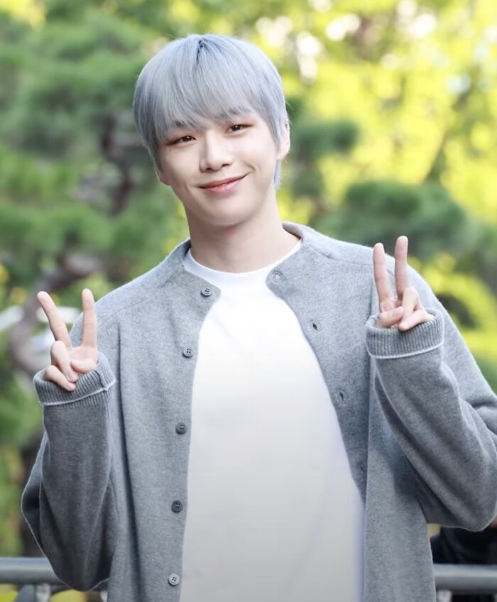 Kang Daniel: From Produce Star to Solo Sensation, 29