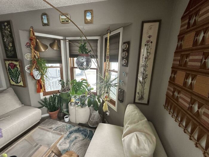 Everything Here Is Thrifted – Seriously!